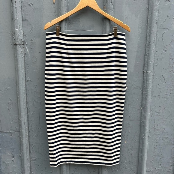 J Crew Pencil Skirt, BNWT, size 12 - Picture 2 of 11